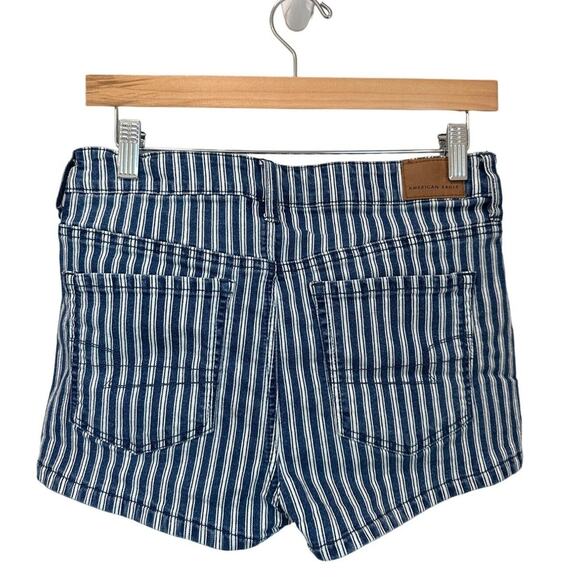 American Eagle Blue Pinstriped High Rise Jean Shortie Festival Size 8 - Picture 2 of 5